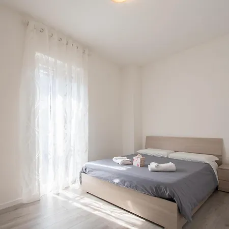 Appartamento Trilocale Ospedale Civile 6 Via Costalunga