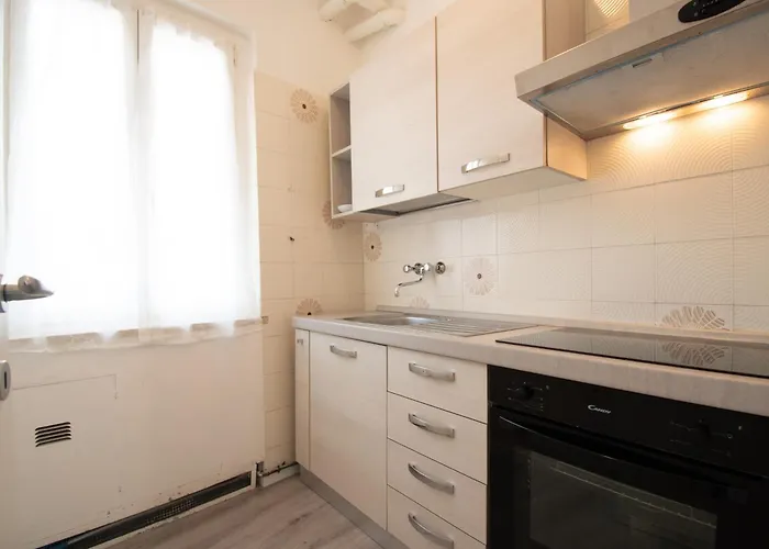 Apartamento Trilocale Ospedale Civile 6 Via Costalunga *