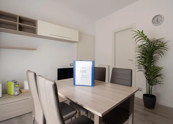 Апартаменты Trilocale Ospedale Civile 6 Via Costalunga *